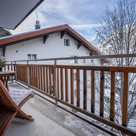 Modern Apartment With Matterhorn View ツェルマット エクステリア 写真